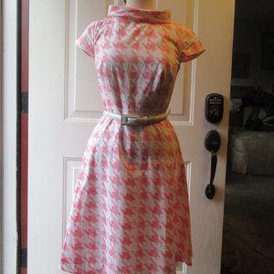 Fit and Flare Liz Claiborne Barbie Pink & white houndstooth cotton dress size 6P